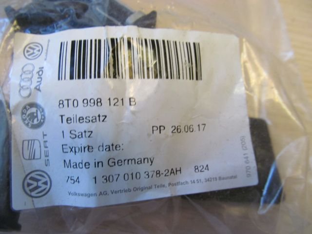 Крепление фары левое A5 8T 2008-2016