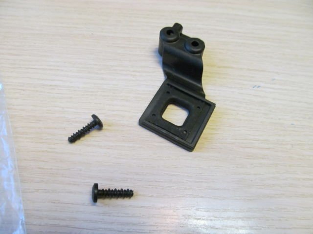 Крепление фары левое Audi A5 8T 2008-2016 8T0998121B новая