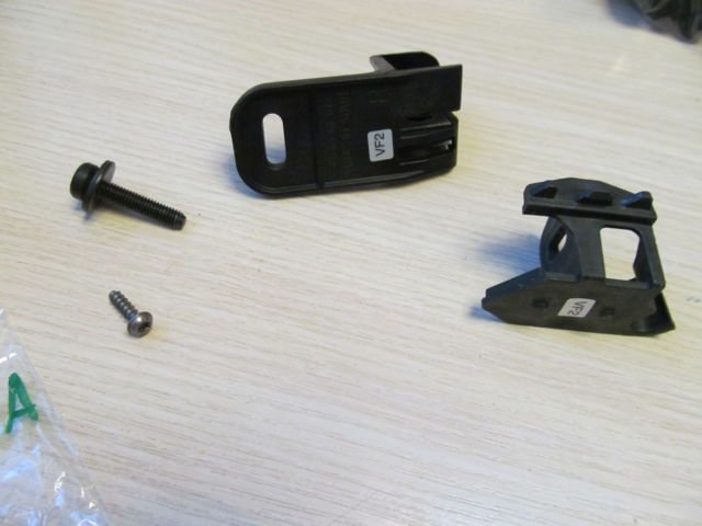 Крепление фары правое A5 8T 2008-2016