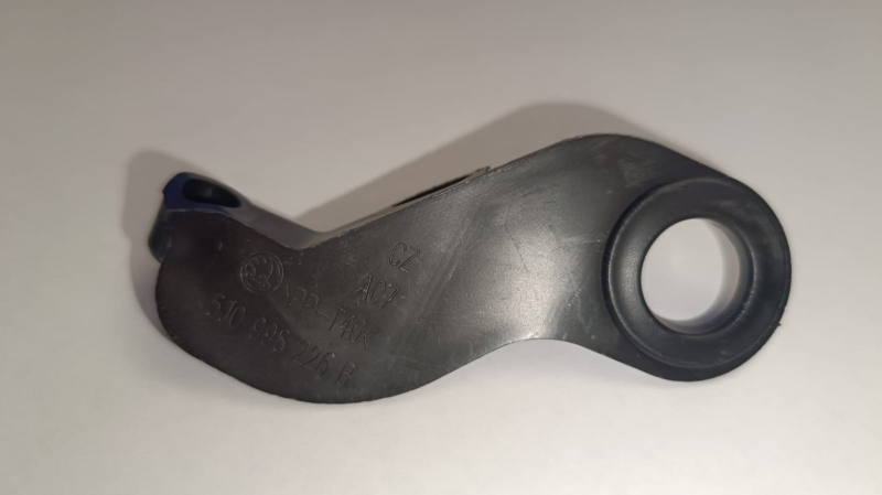 Крепление фары правое Skoda Fabia 2 2007-2015 5J0998226B новая