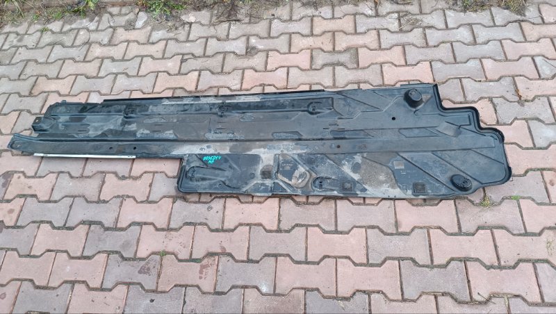 Защита правая Mercedes Benz C204 2013 СЕДАН A2046808708 Б/У