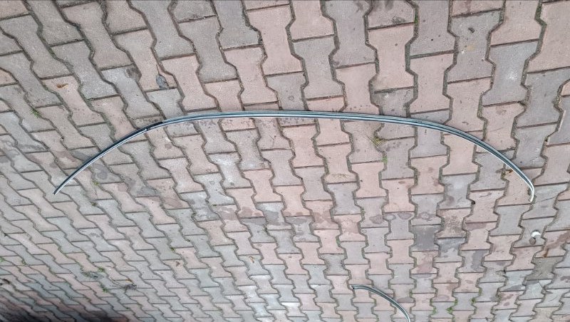 Молдинг крыши правый C204 2013 СЕДАН