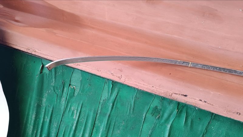 Молдинг крыши правый Mercedes Benz C204 СЕДАН