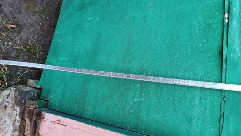 Молдинг крыши левый C204 2013 СЕДАН Молдинг крыши левый C204 2013 СЕДАН