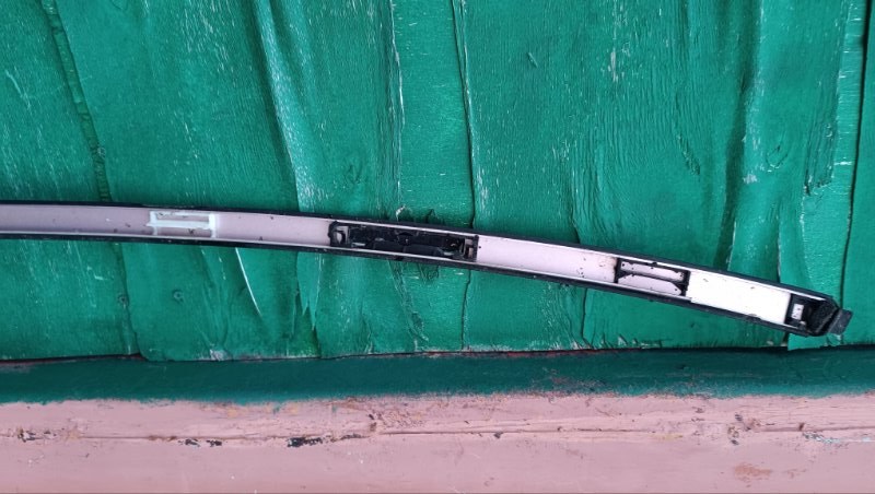 Молдинг крыши правый C204 2013 СЕДАН