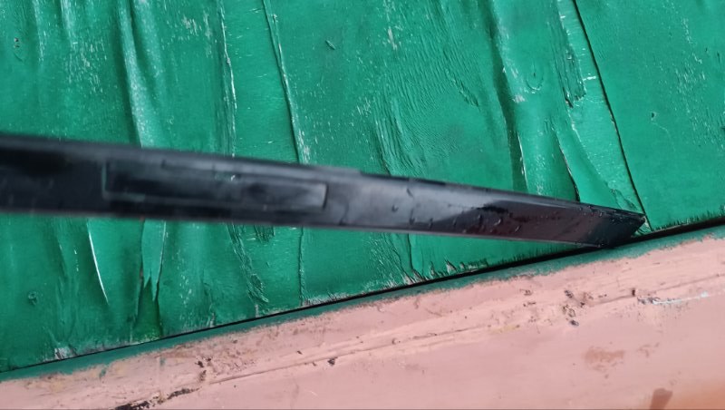 Молдинг крыши левый C204 2013 СЕДАН Молдинг крыши левый C204 2013 СЕДАН