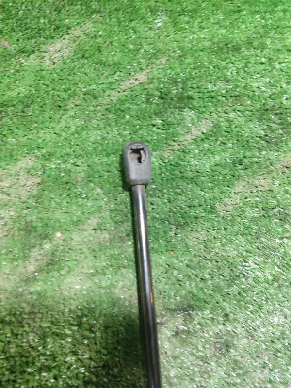 Амортизатор двери багажника Hyundai Getz Рестайлинг 1.4 Амортизатор двери багажника Hyundai Getz Рестайлинг 1.4