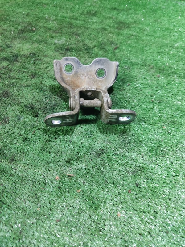 Петля двери передняя левая Hyundai Getz Рестайлинг 1.4