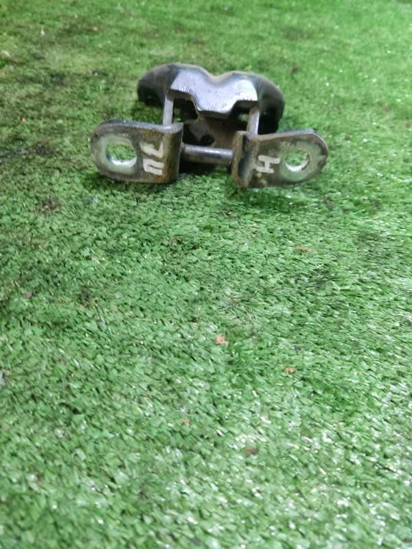 Петля двери передняя левая Getz 2009 Рестайлинг 1.4