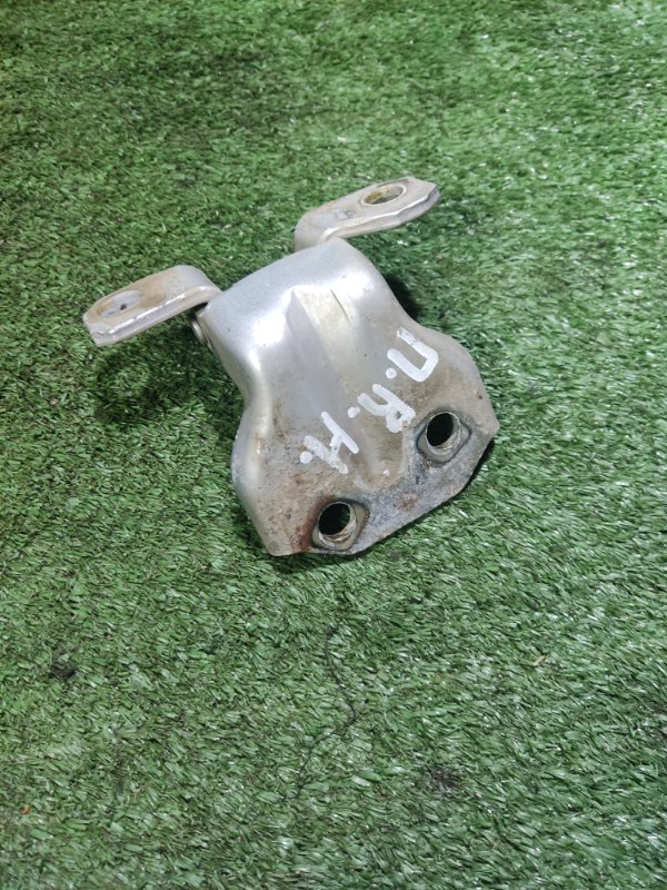 Запчасть петля двери передняя правая Hyundai Sonata 006 Б/У Петля двери передняя правая Hyundai Sonata 006 Б/У