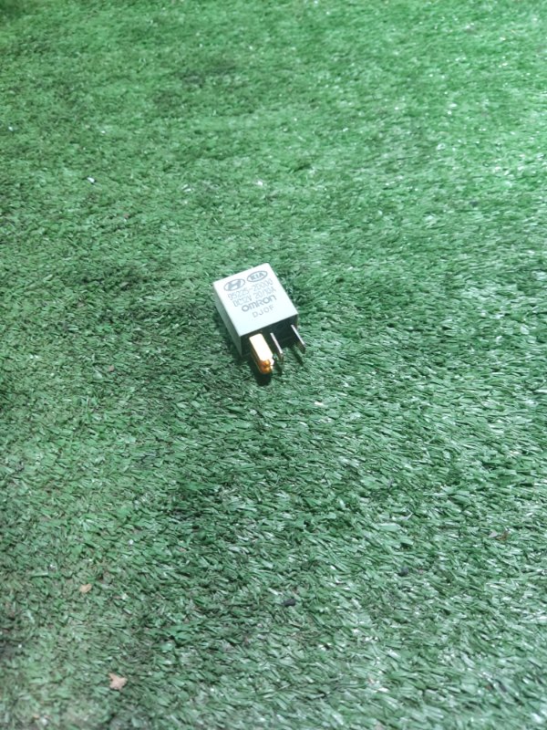 Реле Hyundai Accent 2 95225-2D000 Б/У