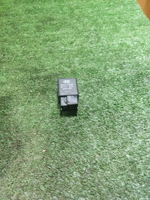 Реле Hyundai Accent 2 95230-25000 Б/У