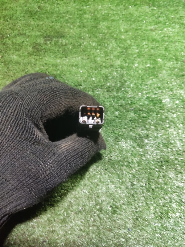 Кнопка включения кондиционера Hyundai Accent 2 Кнопка включения кондиционера Hyundai Accent 2