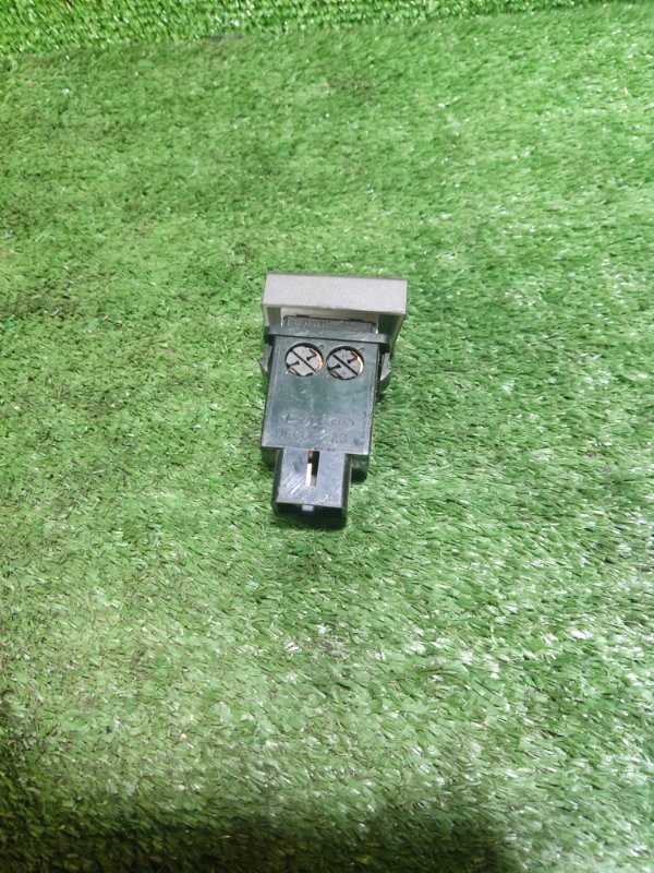 Кнопка обогрева заднего стекла Accent 2 Кнопка обогрева заднего стекла Accent 2