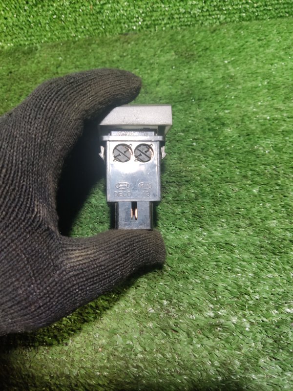 Кнопка обогрева заднего стекла Accent 2 Кнопка обогрева заднего стекла Accent 2