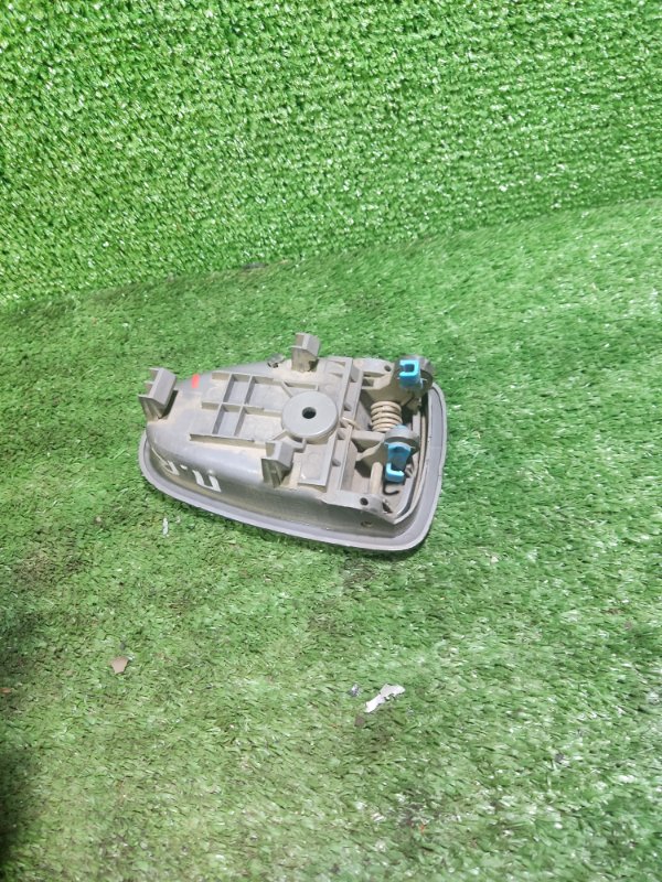 Ручка двери внутренняя правая Accent 2 Ручка двери внутренняя правая Accent 2