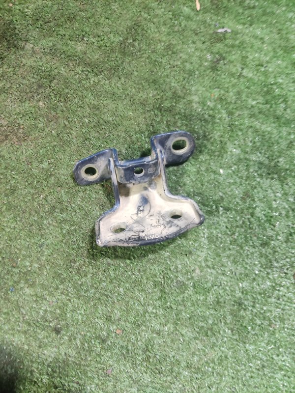 Петля двери задняя левая Hyundai Accent 2