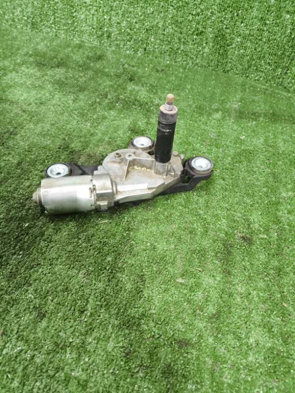 Запчасть моторчик дворников задний Ford S-MAX 2006 2.5 HUWA 0390201823 Б/У Моторчик дворников задний Ford S-MAX 2006 2.5 HUWA 0390201823 Б/У