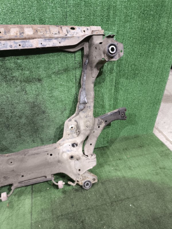 Подрамник S-MAX 2006 2.5 HUWA