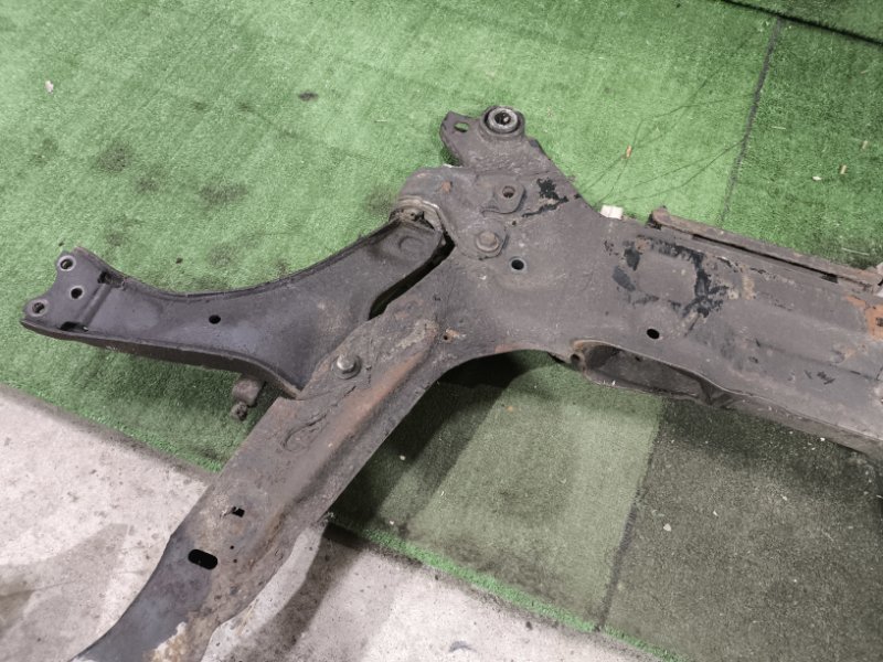 Подрамник S-MAX 2006 2.5 HUWA