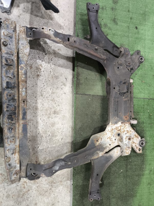 Подрамник S-MAX 2006 2.5 HUWA