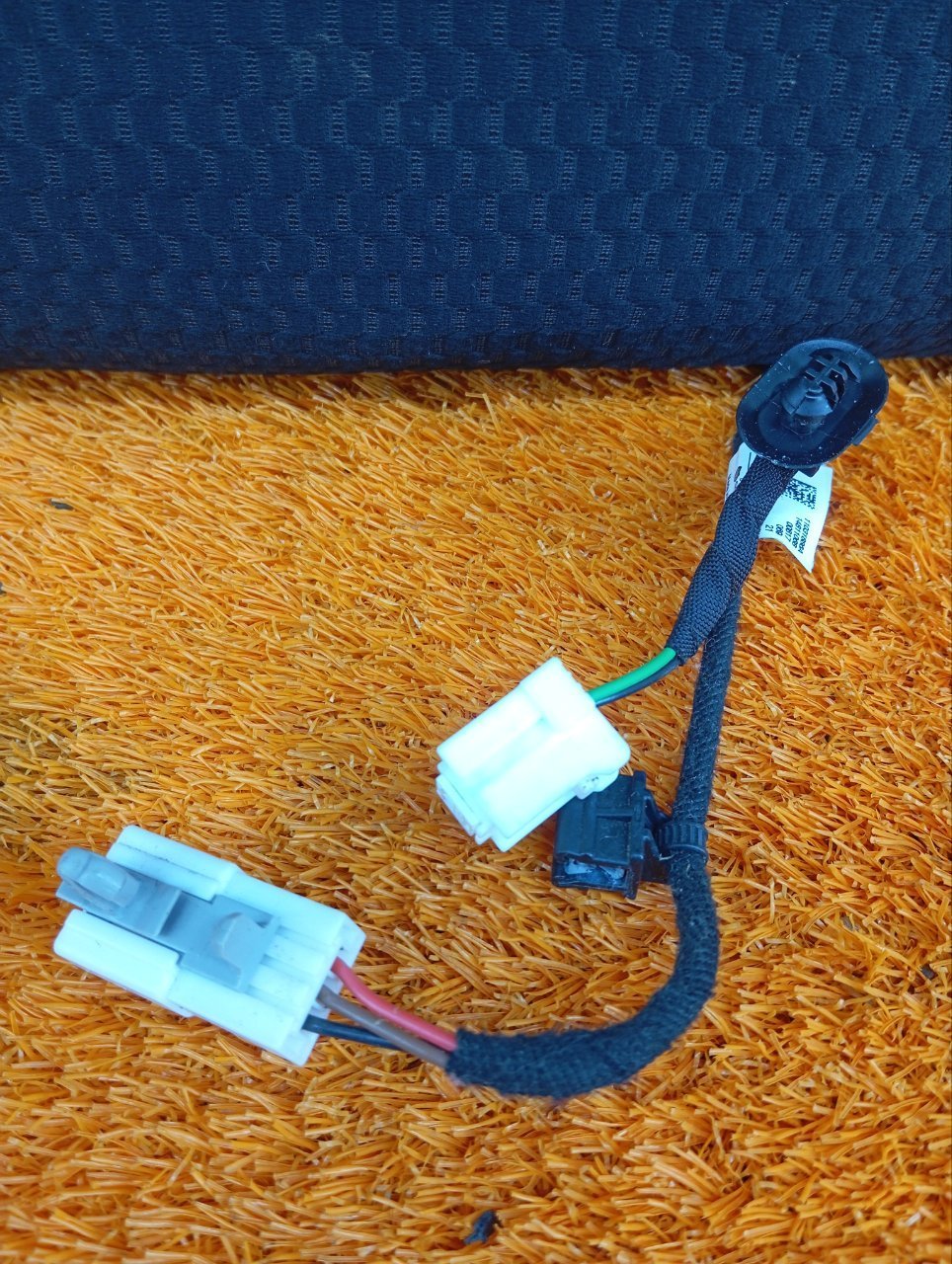 Спинка сиденья задняя левая Nissan Qashqai 2 (J11) MR20 Спинка сиденья задняя левая Nissan Qashqai 2 (J11) MR20