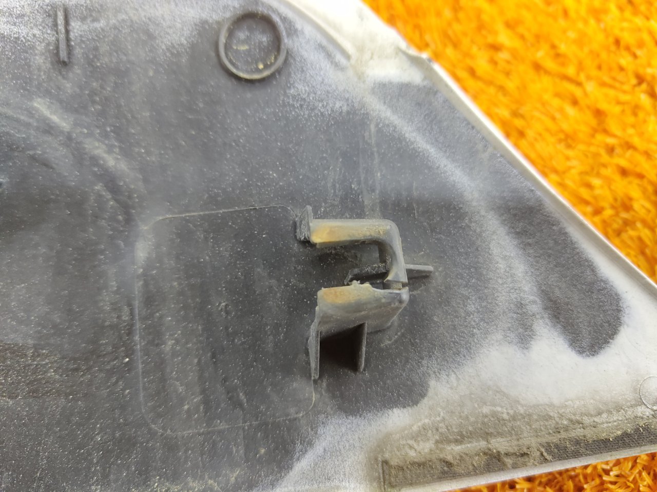 Накладка крышки багажника Qashqai 2021 2 (J11) MR20