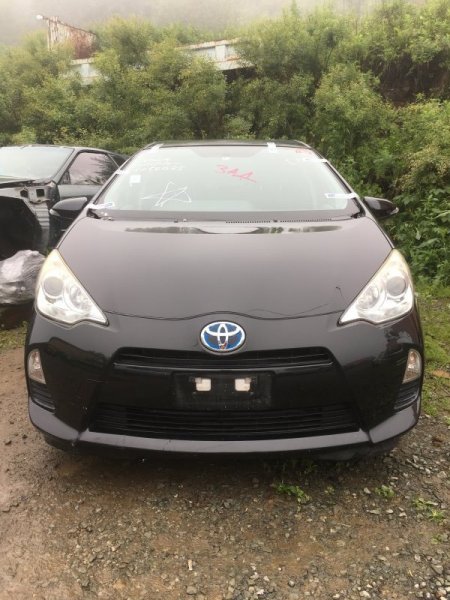 Подкрылок Toyota Aqua NHP10 1NZFXE 2012 передний правый