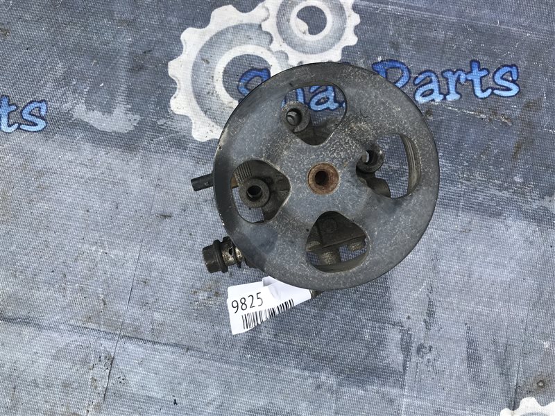 Насос гур Toyota Noah AZR65 Насос гур Toyota Noah AZR65
