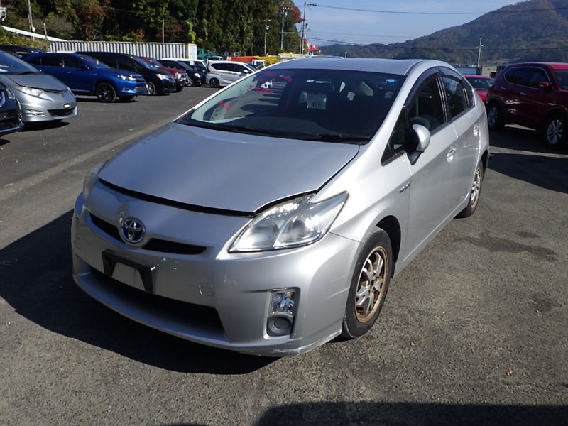 Автомобиль Toyota Prius ZVW30 2ZR-FXE 2010 года в разбор