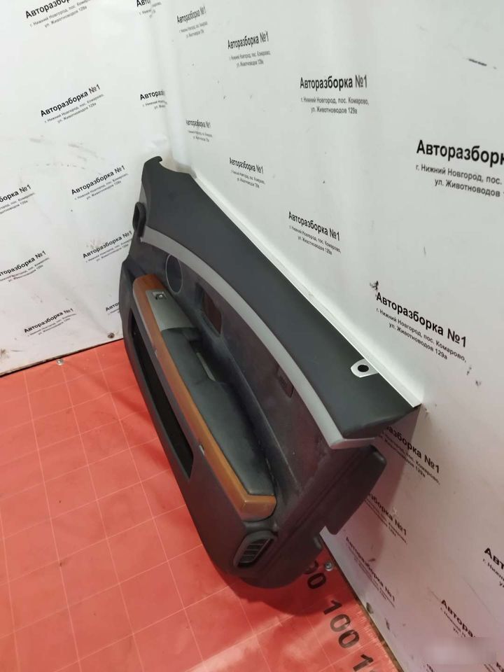 Обшивка двери передняя правая 7 E65 Обшивка двери передняя правая 7 E65