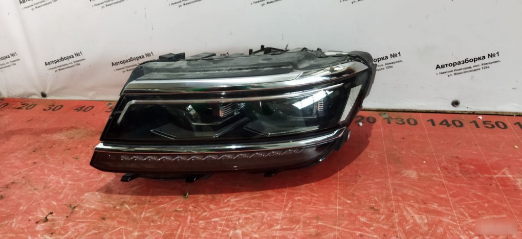Фара левая Volkswagen Tiguan 2 5NB941081D Б/У