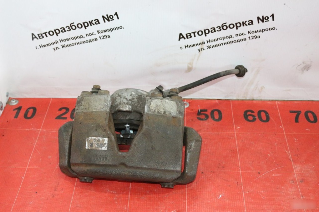 Суппорт передний правый Audi A4 8K0615124H Б/У