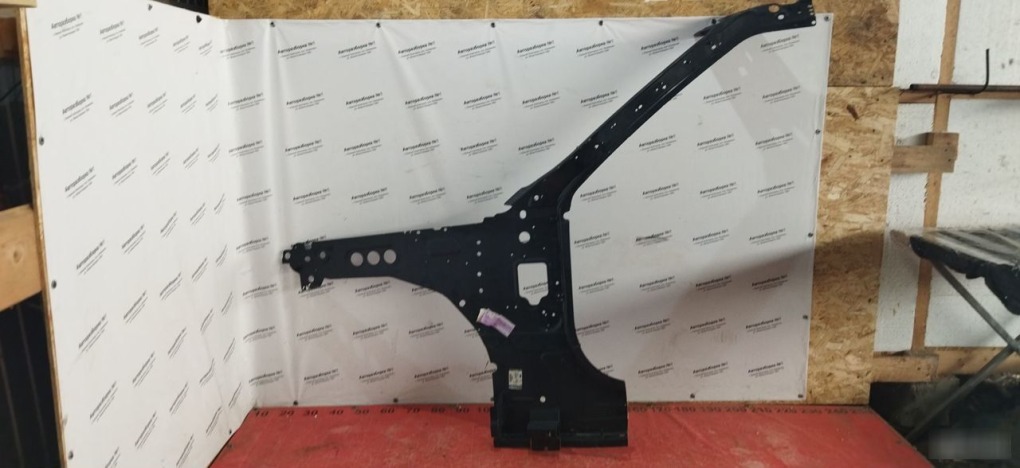 Усилитель кузова передний Land Rover Range Rover L405 LR105839 новая