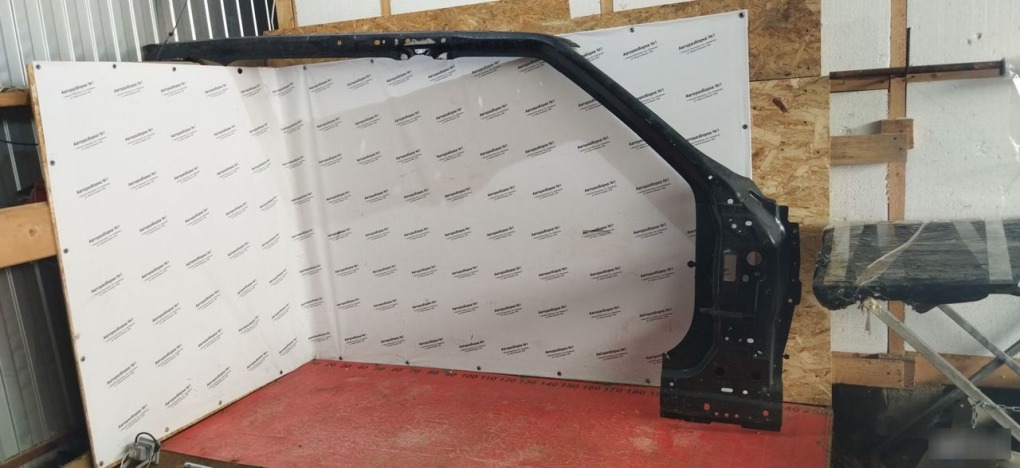 Стойка кузова передняя Land Rover Range Rover L405 LR11034 новая