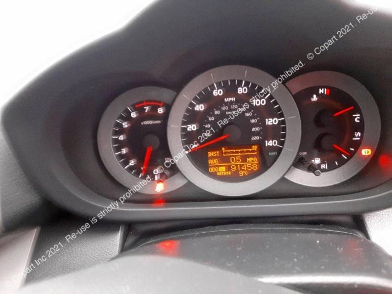 Суппорт передний правый RAV4 30 Суппорт передний правый RAV4 30