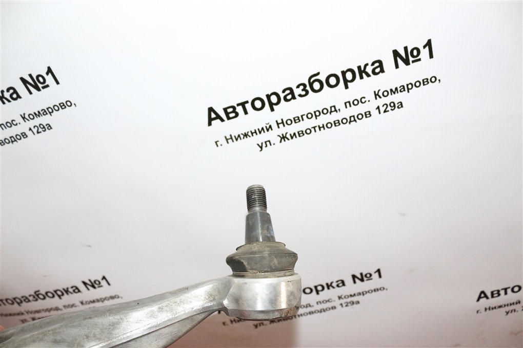 Рычаг подвески верхний передний правый A4 2011 Седан B8 CDN