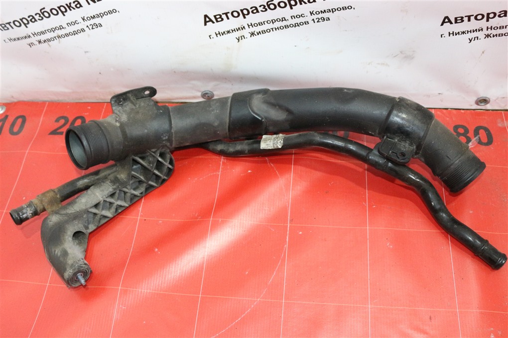 Патрубок интеркулера левый Audi Q3 2012 8UB CUVC 5n0145840l контрактная