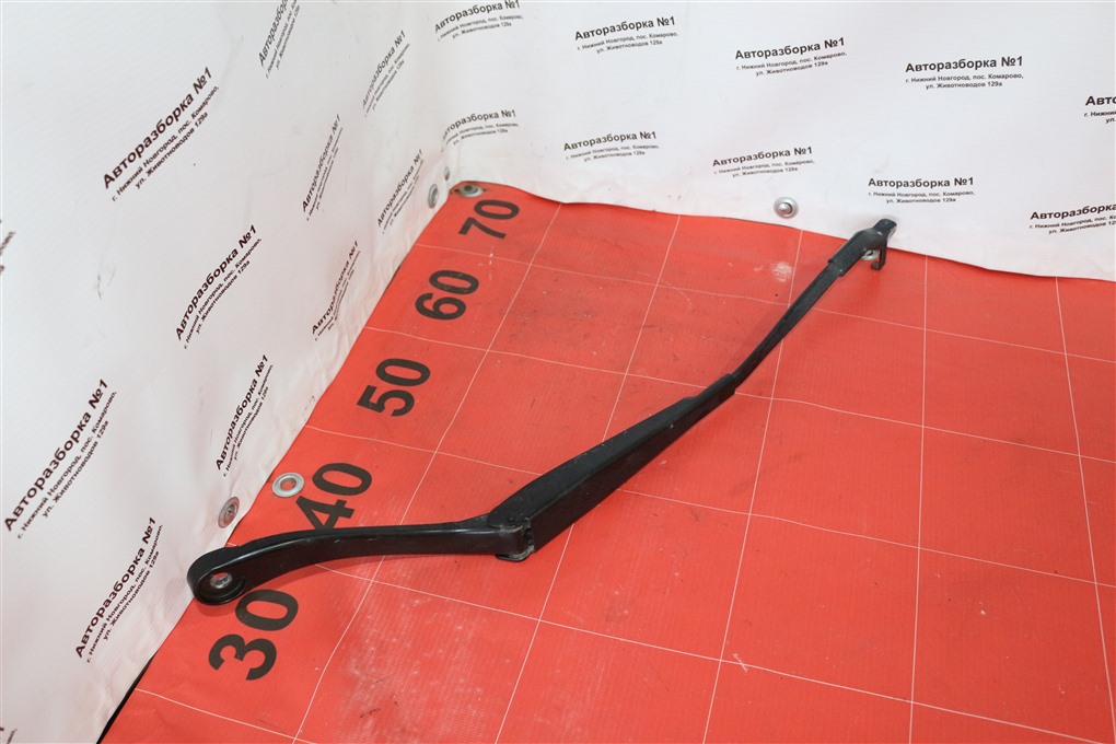 Поводок дворника mercedes-benz C-class 2009 w204 271.950 m271 A2048200044 контрактная