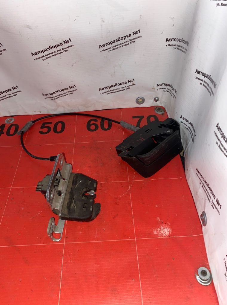 Замок спинки сиденья правый mercedes-benz C-class w204 271.950 m271