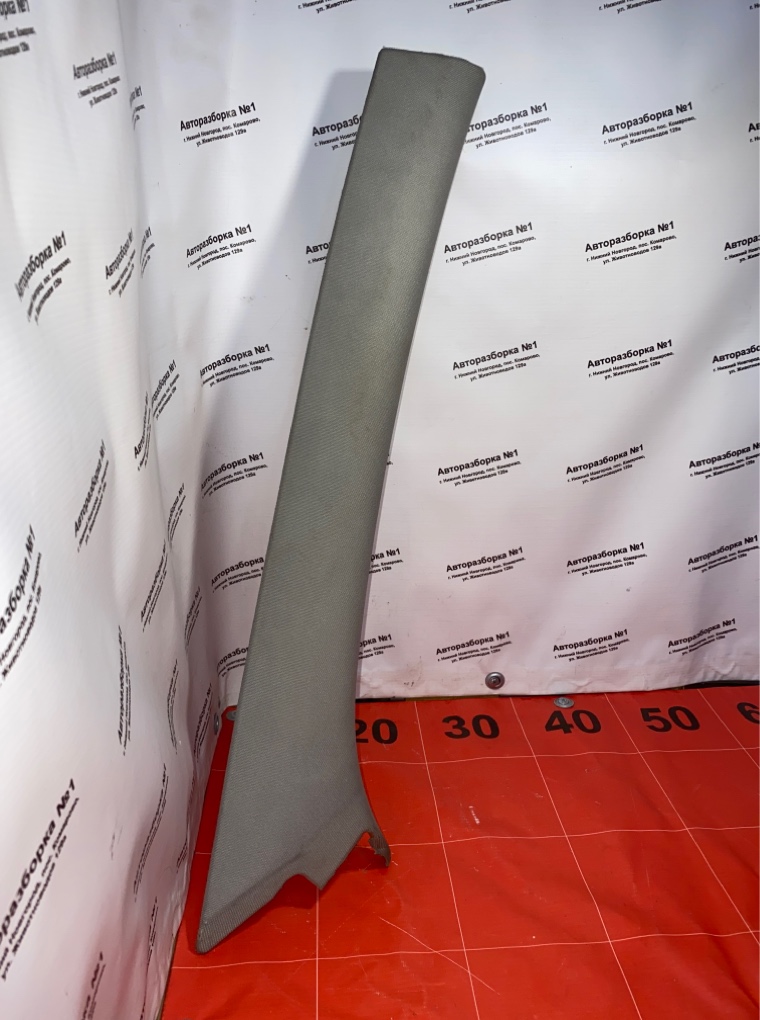 Накладка стойки лобового стекла передняя правая C-class 2009 w204 271.950 m271