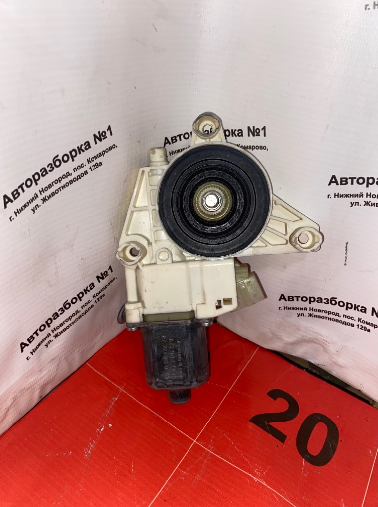 Мотор стеклоподъемника передний правый mercedes-benz C-class 2009 w204 271.950 m271 a2048200242 контрактная