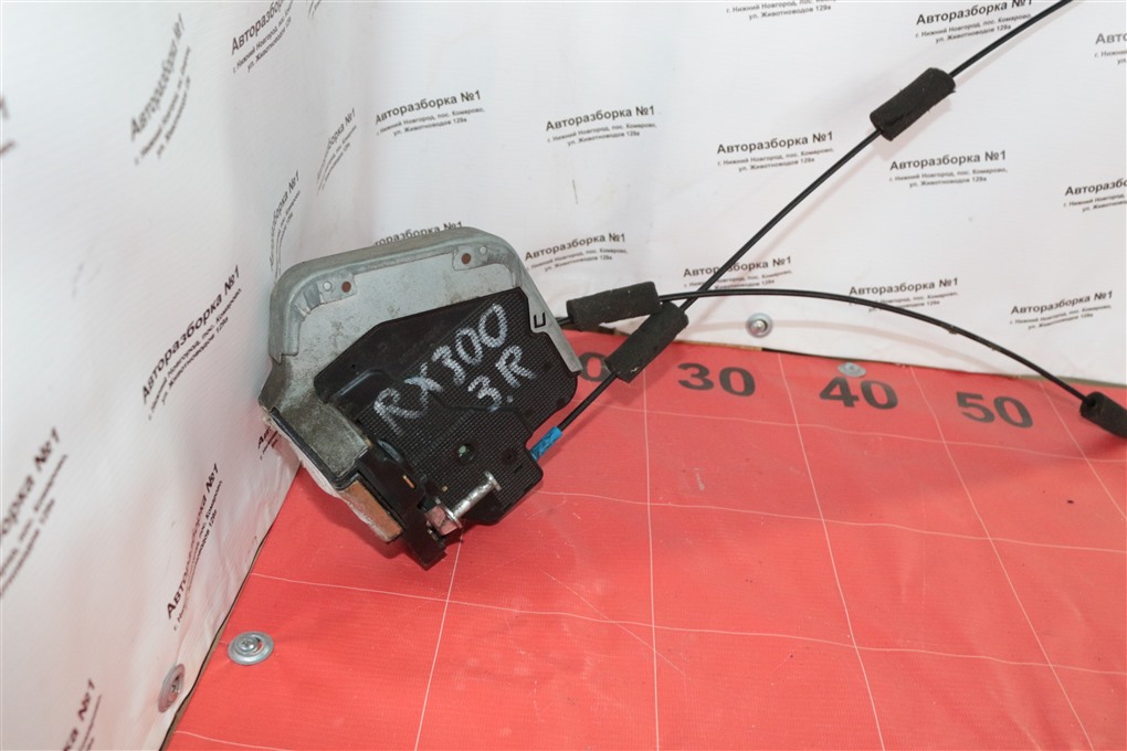 Замок двери задний правый RX300 2004 1MZFE