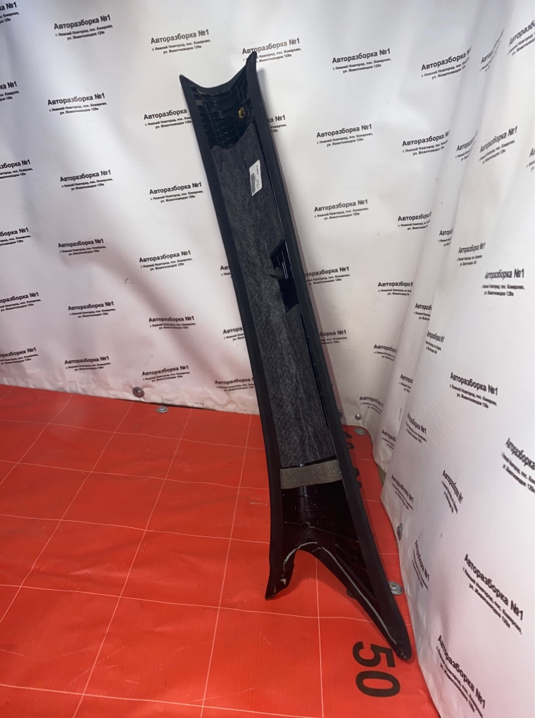 Накладка стойки лобового стекла правая S 2019 X222