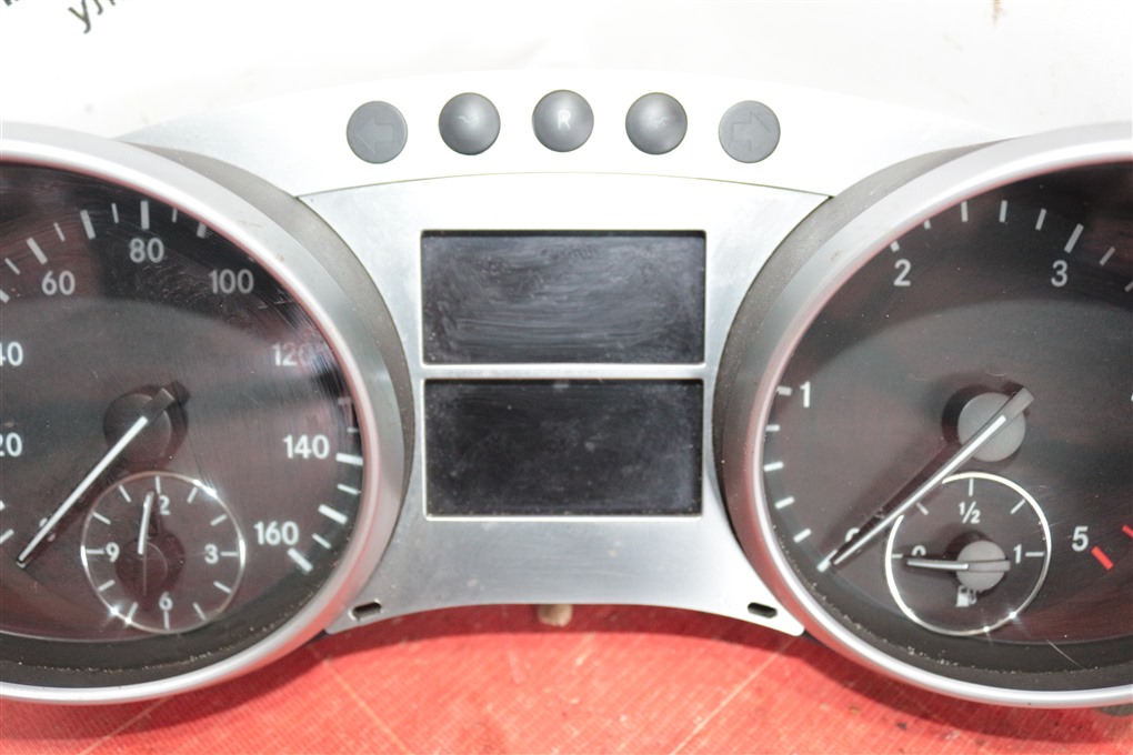 Панель приборов передний Mercedes-Benz M-class 164 642.940