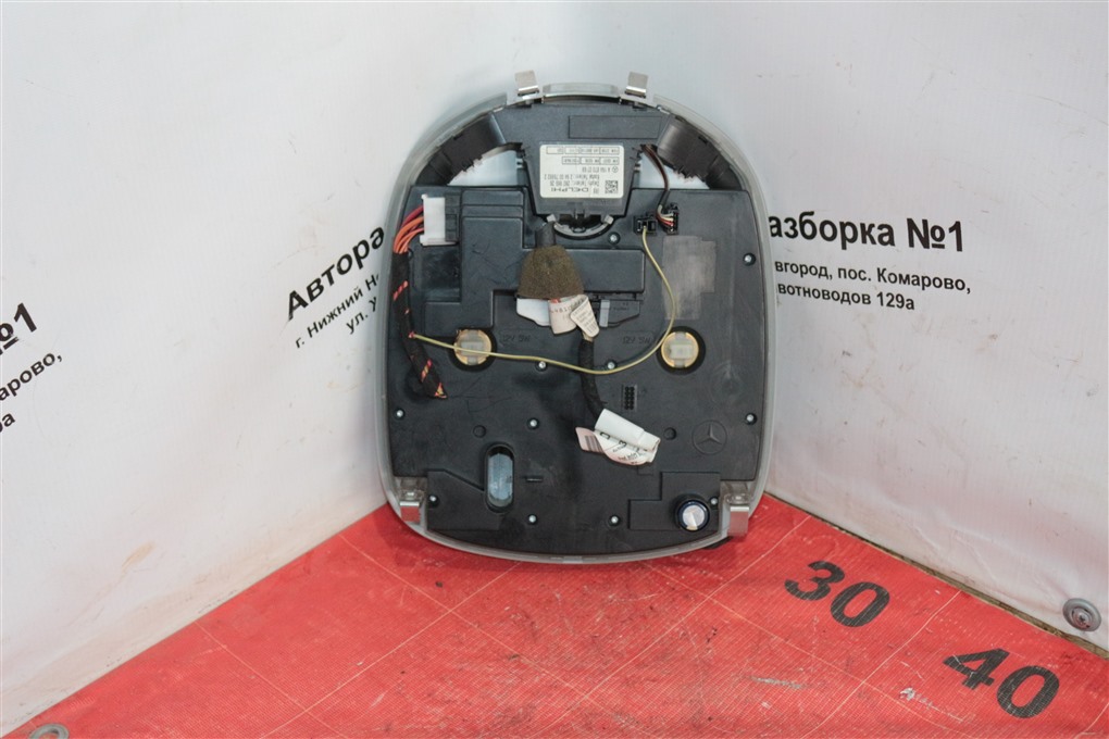 Плафон подсветки салона передний M-class 2008 164 642.940