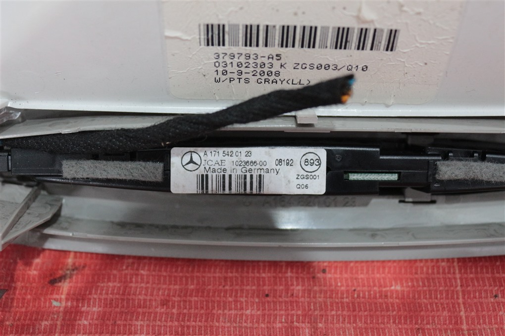 Плафон подсветки салона задний M-class 2008 164 642.940