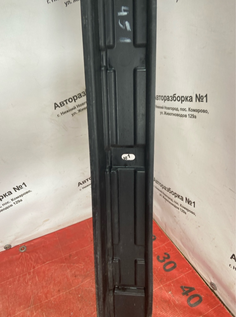 Накладка порога передняя левая M-class 2008 164 642.940