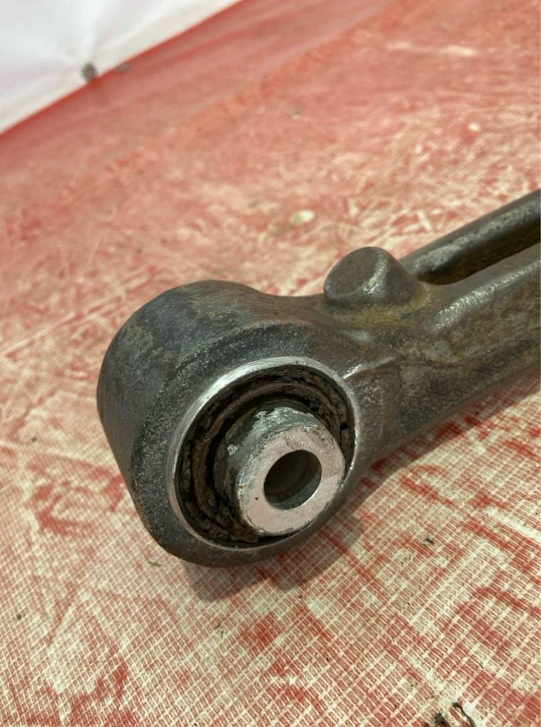 Рычаг подвески задний левый M-class 2008 164 642.940