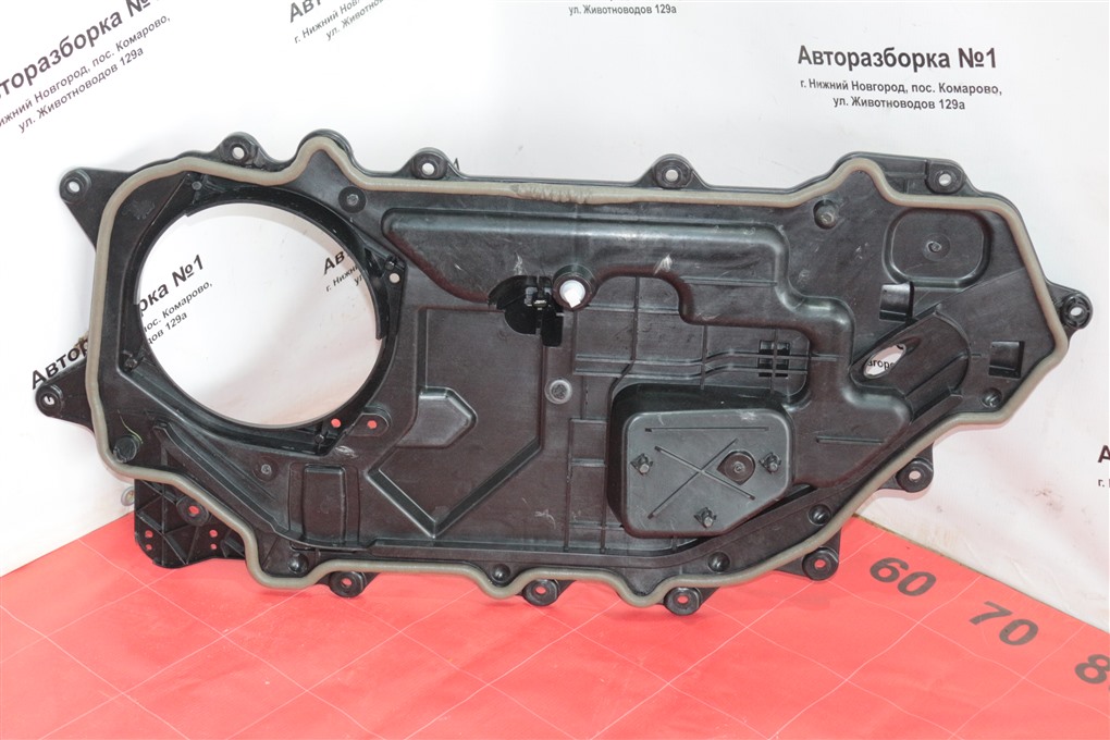 Внутренняя часть двери задняя правая Land Rover L405 2013-2022 LONG LR049250 новая